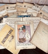 Kolekcjonerski zbiór starych zeszytów do nut i haftu miedzynarodowego