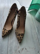 Buty damskie na obcasie 