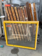 Okno aluminiowe 106x92 używane po demontażu 