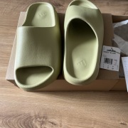 Adidas Yeezy Slide Resin 42 klapki męskie szare oryginalne FZ5904