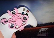 Mini kierownica do pada Xbox – gadżet dla fanów wyścigów!