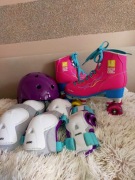 Wrotki kask oraz zestaw ochraniaczy 