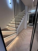 SCHODY drewniane , stalowe , dębowe , jesionowe .