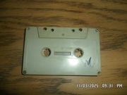 Czysta kaseta biała, z uszkodzonym pudełkiem, PRL