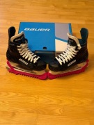 Łyżwy Hokejowe  Bauer X-LP Rozm 37,5  ( 4  )  wkładka 23,5 cm 