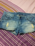 Niebieskie krótkie spodenki jeansowe Fishbone L 40 