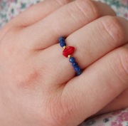 Unikat Pierścionek elastyczny z kamieni lapis lazuli koral srebro 