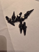 Kolce do kolumn Gwint M6 dł 32 mm 