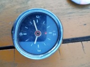 Stary zegar samochodowy