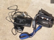 Kamera video SONY CCD-TR305E na kasety Video 8 zestaw