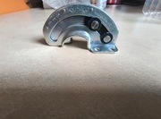 Zawiasy swobodnie wychylne Zawias Ukryty