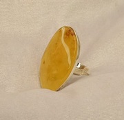 Pierścionek Srebro i Bursztyn