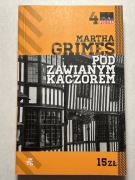 Marthe Grimes - Pod Zawianym Kaczorem