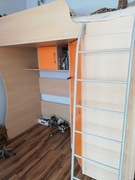 Łóżko piętrowe z szafą