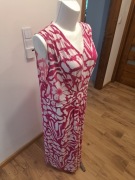SUKIENKA RÓŻOWA W BIAŁE KWIATY BEZ RĘKAWÓW CASUAL PLUS SIZE BPC 54