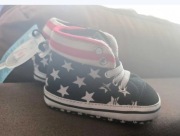 Nowe trampki niemowlęce / niechodki Yo! Club