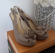 Czółenka Giulio Santoro skóra naturalna 40