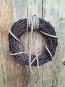 Rustykalny wianek na drzwi 