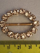 Broszka z kryształami. Ma ok 70 lat. (Do paska klamerka).