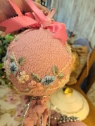 Rękodzieło bombki sweterkowe .