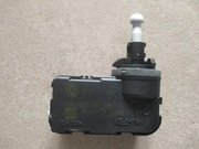 Polo 6R silnik reglacji reflektora valeo 5p0941295 