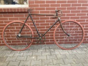 zabytkowy rower 2x czerwone opony replika michelin 635x 33