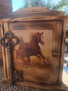 Szafka na klucze 5 haczyków zdobiona 