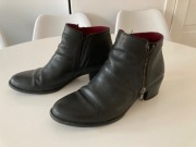 Botki "Tamaris" r.38