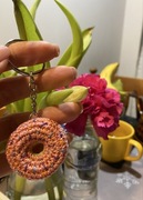 Donut szydełkowy, brelok, zawieszka, Walentynki