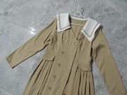 śliczny rozkloszowany dziewczęcy płaszczyk z kołnierzem w stylu lolita M