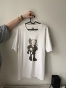 Koszulka KAWS x Uniqlo Clean Slate Tee, rozmiar XL