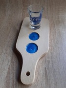 Prezent na 18-tke.Deska na kieliszki do podawania shotów. 