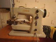 Maszyna do szycia walizkowa