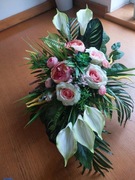 Kompozycja nagrobna obciążona cementem 