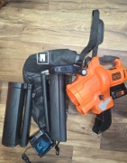AKUMULATOROWY ODKURZACZ I DMUCHAWA DO LIŚCI 3w1 BLACK&DECKER AKU+LADOWARKA!