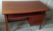Biurko młodzieżowe z okresu PRL-u rok '78 mahoń połysk