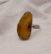 Pierścionek Srebro i Bursztyn