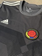 Koszulka piłkarska Adidas – unikat! Fundacja Federacion De Beats Postpartum