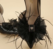 Eleganckie klipsy do butów z piórkami i kokardą– 2 sztuki (1 para)