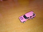 Samochód samochodzik auto autko zabawka model różowy resorak 6cm