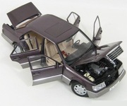 Mercedes-Benz E320 W124 1995 Bornite Met. AutoART 