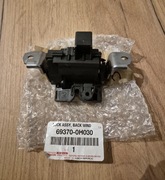 Nowy oryginalny zamek klapy tył Toyota Aygo I/II Citroen C1 Peugeot 