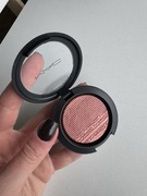 Róż MAC Odcień Hard to Get