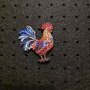 Pin metalowy przypinka witrażowy Kogutek