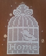 Ozdoba Zawieszka na okno ścianę metoda Filet Ptaszek klatka HOME 44 cm