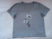 Bluzka damska szara w serek z kwiatkami - rozm. 2XL około 48/50