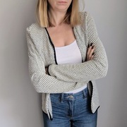 Biało czarny sweterek damski kardigan narzutka 