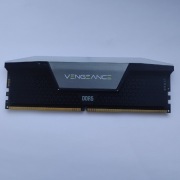 Pamięć RAM Corsair Vengeance RGB DDR5-6000 CL30 