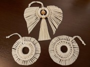 Anioł lub bombka z makramy