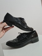 Lakierki Lasocki lakierowane oxfordy czarne rozmiar 39